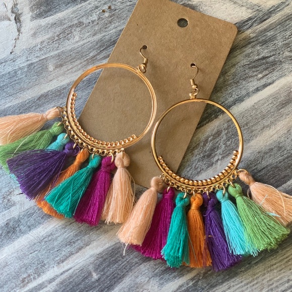 Jewelry - HP✨NEW💃🏼 Summer fiesta vibe tassel boho earrings